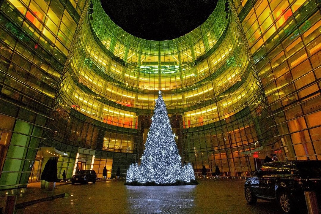 “It’s beginning to look a lot like Christmas, ev’ry where you go…”
#happyholid… …