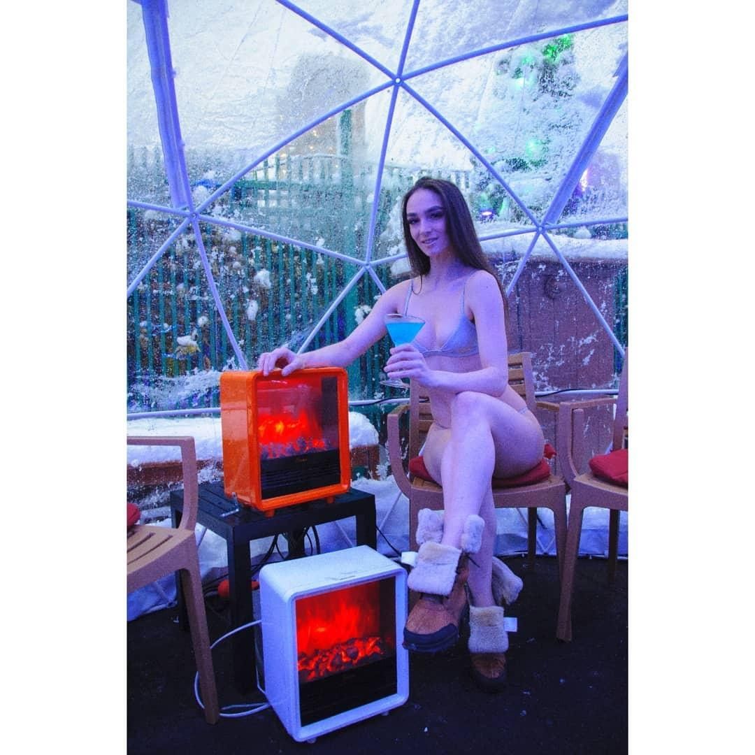 Coolest way to warm in NYC in this Spring weather is in a heated igloo with a co…