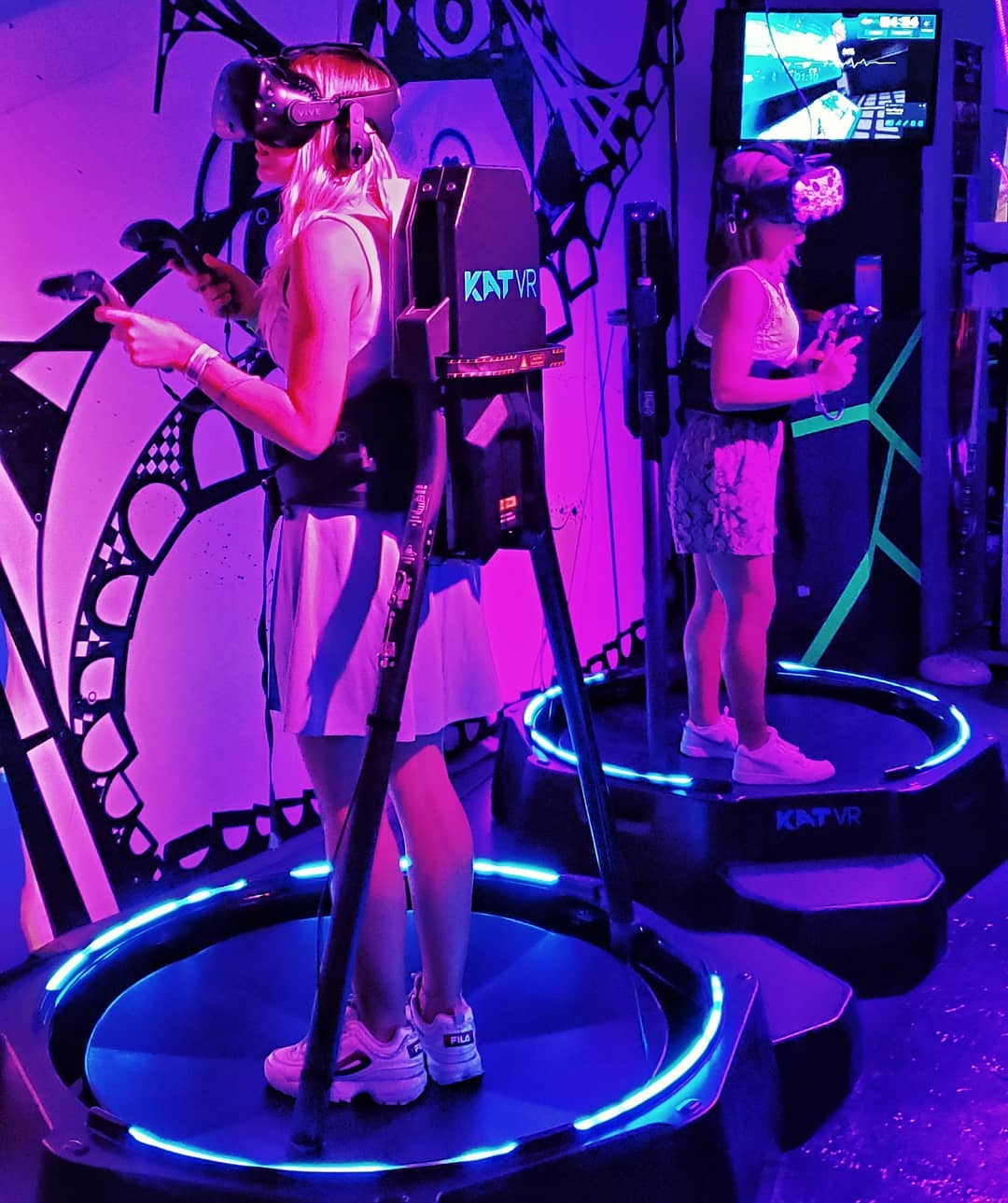 Come in and bring friends for multiplayer virtual reality gaming. VR is soo much…