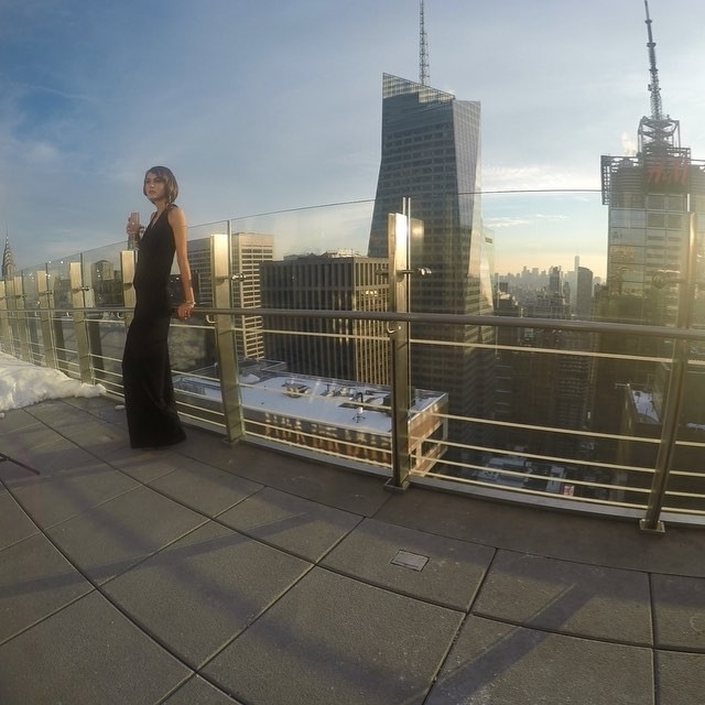 Sip on #CocktailsInTheClouds #InStyle at #Bar54 with @athleisuremag #Model @nat……