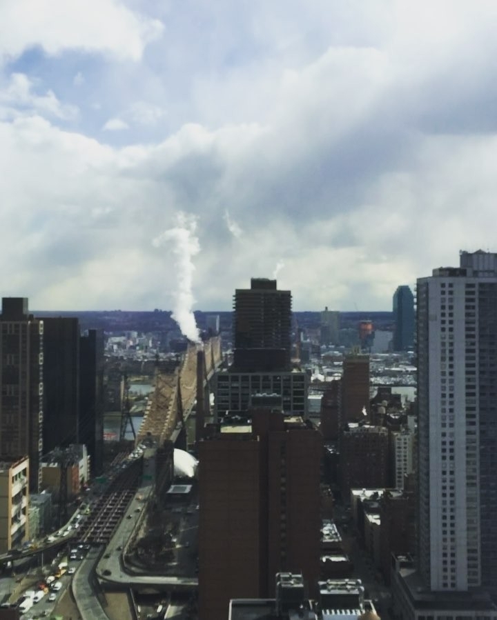 #SoCold that you can see the steam ️by @ed531 
#UnlockNYC #NewYorkCity #q…