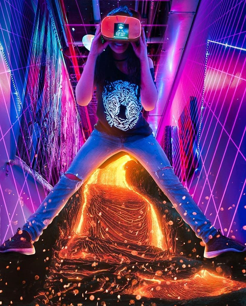 Floor is lava!
Come out and play in Virtual Reality
@wilmer.lens 
Model: Eva
.
….