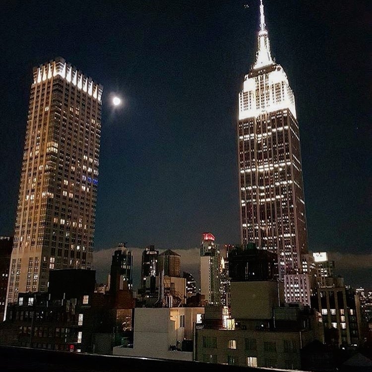 NYC is allowed to be a show off sometimes #aboutlastnight : @rachel_brown_photob…