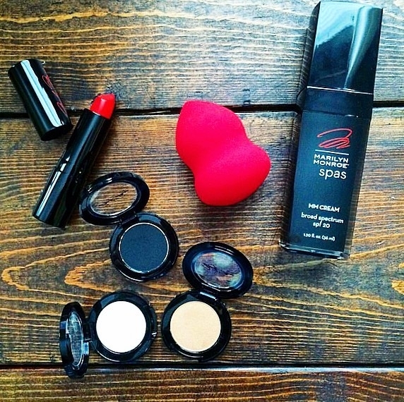 Calling all #ladies to get your #makeup fix with @MarilynMonroeSpas. They’ve got…