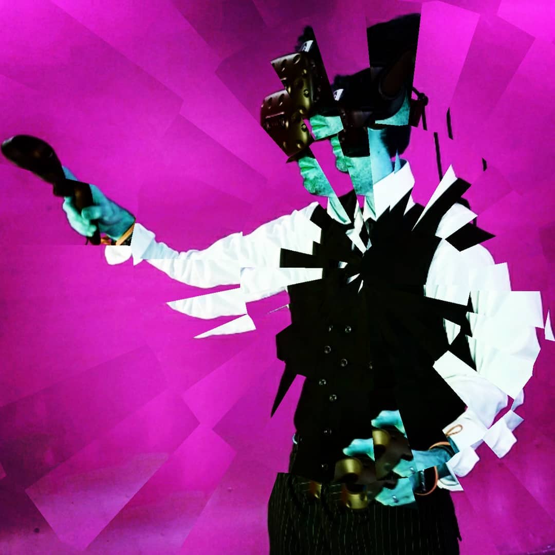 Fractured Reality
.
.
.
#fracturedreality #design #nyc #newyorkcitylife #lovenyc…