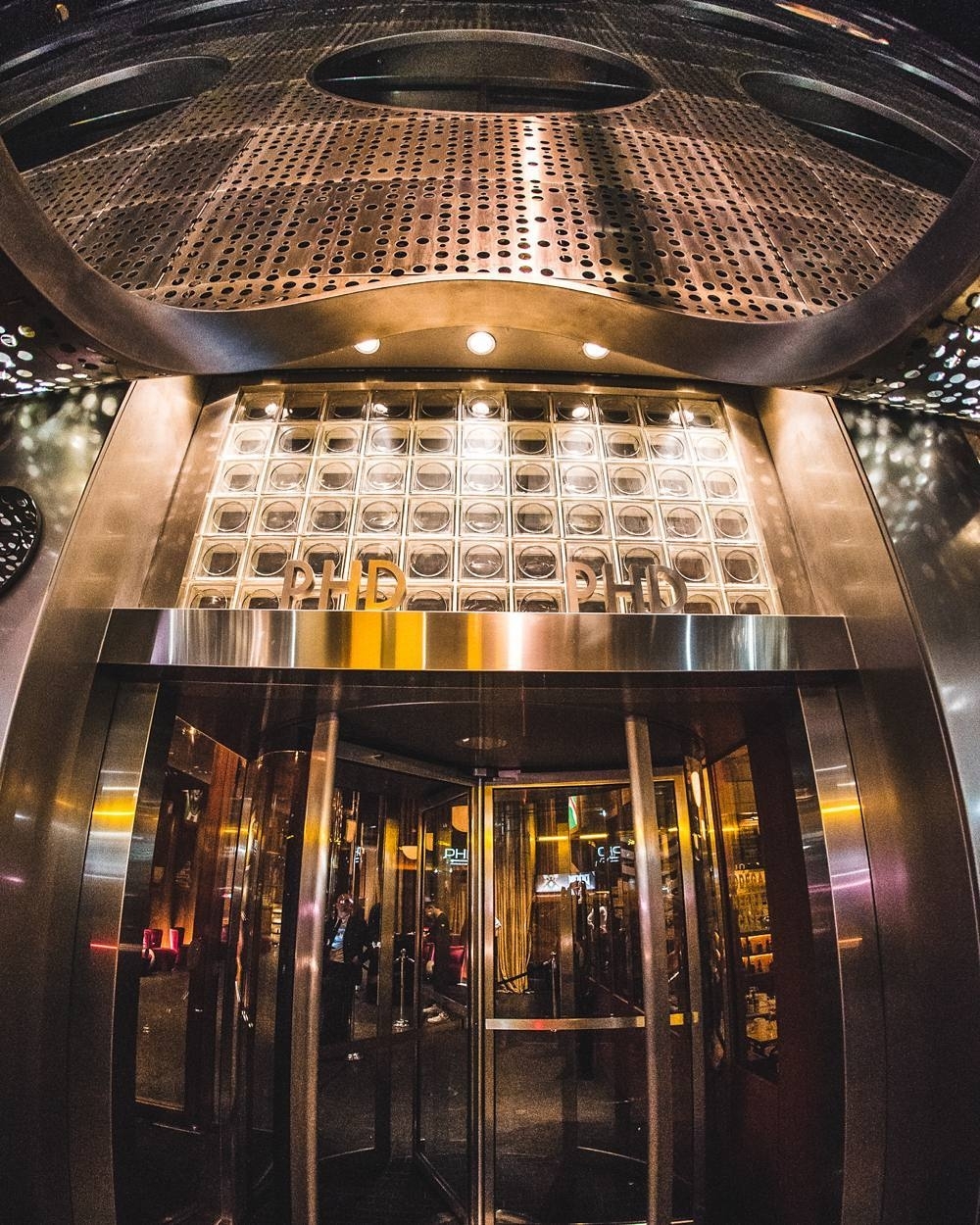 Come on in…. #rooftopbarsnyc #nyclife #nycnightlife…