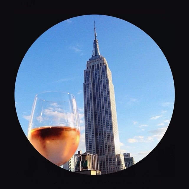#IntoTheSpyglass – Raise your Rosè… : @christinawulala
#empirestatebuilding #… #…