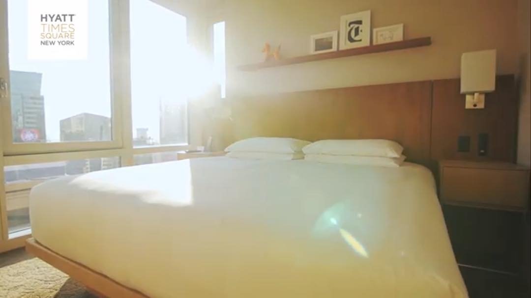 The only thing that’s missing in this photo is you. 
#Bed #Breakfast #you : @da……