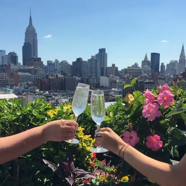 Cheers to the holiday weekend … #rooftopbarsnyc #nyclife #nycnightlife…