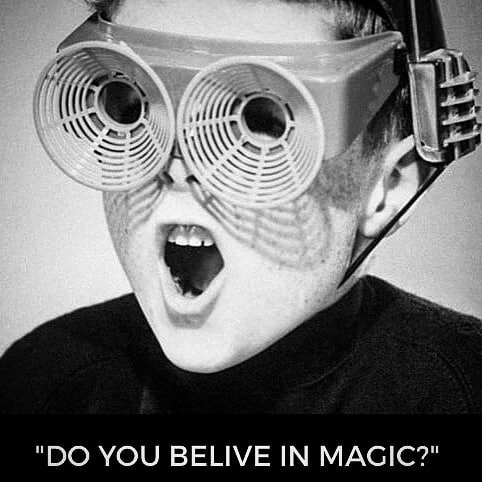 #TBT Do you believe in magic? .
.
#magic #vr #virtual #googles #kid #throwbackth…