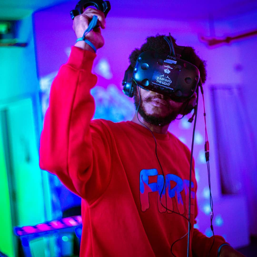 VR is fire we know it!! Do you? Come and experience it! .
#nyc #newyork #newyork…