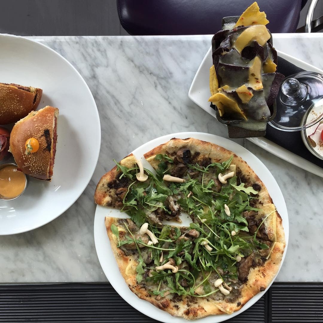 Is there such a thing as Monday munchies? Well, we have them…. #rooftopbarsnyc #…
