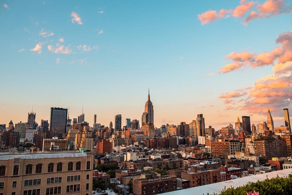 Enjoy #LDW all weekend long on the roof … #ldw #rooftopbarsnyc #nyclife #nycnigh…