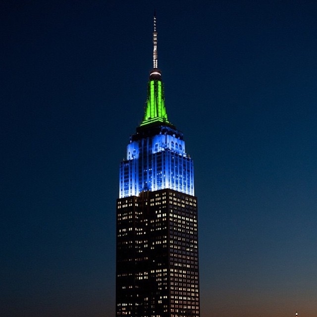 In honor of Big Brothers and Sisters of NYC (@bbbsnyc), the Empire State Buildin…
