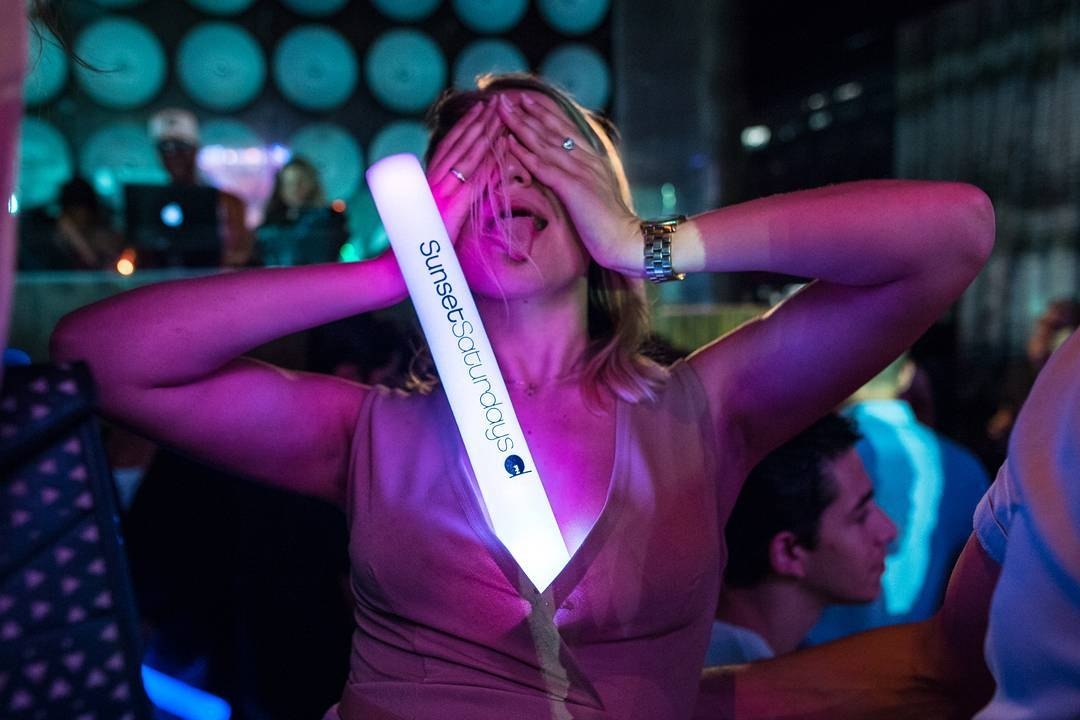 Warning:  #SunsetSaturdays will have you like … #sunsetsaturdays #rooftopbarsnyc…