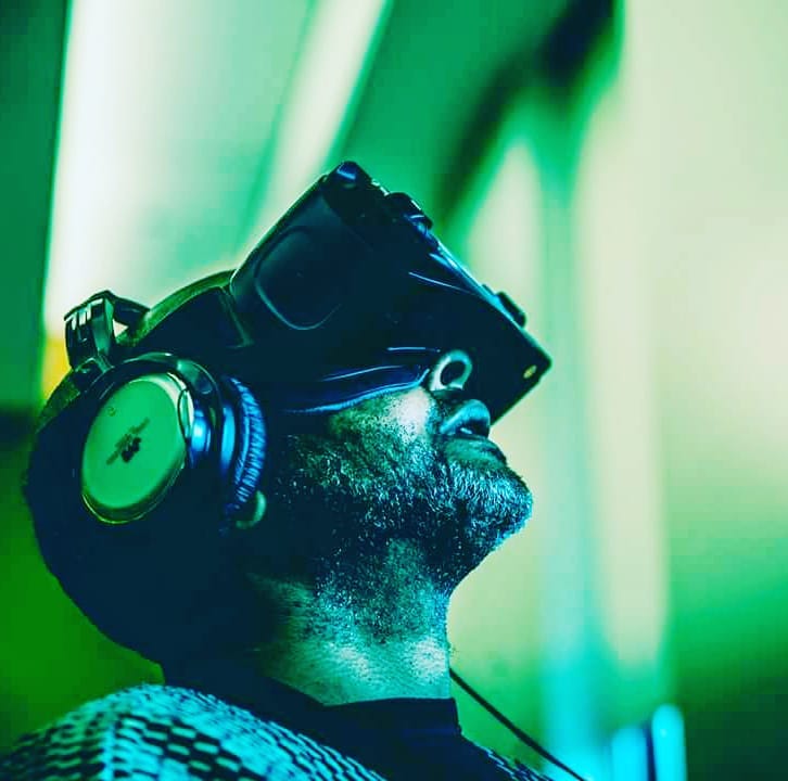 Look up and see the sky of your imagination!! Amazing #VR experiences await you!…