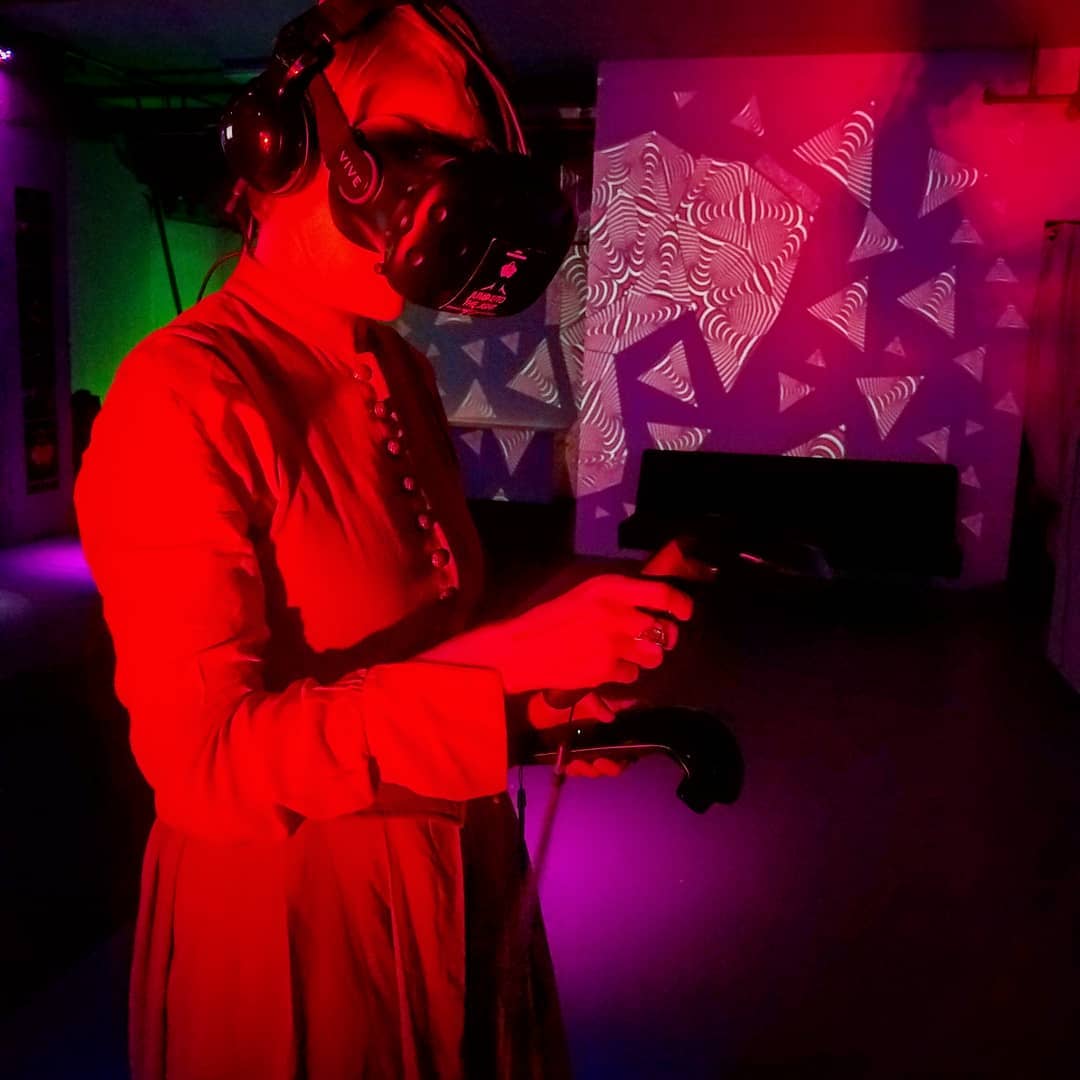 @katyalittlerusski working on her #VR painting. #expressyourself .
180 Orchard s…