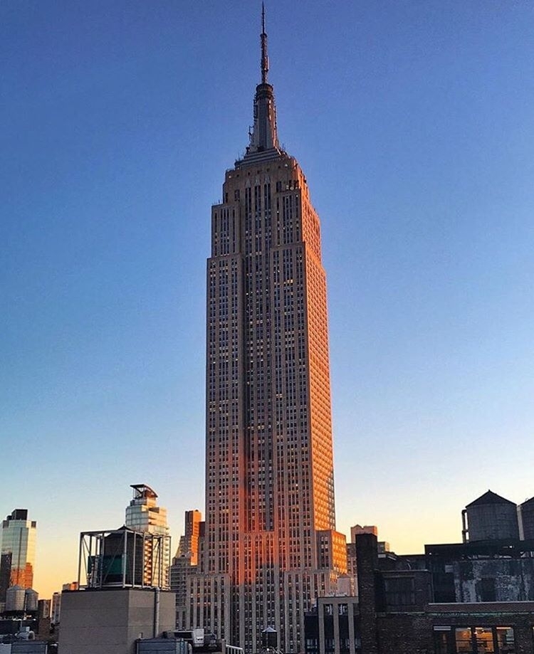 Spend a spring evening admiring the best views in Manhattan.
: @sal1sha #regram……