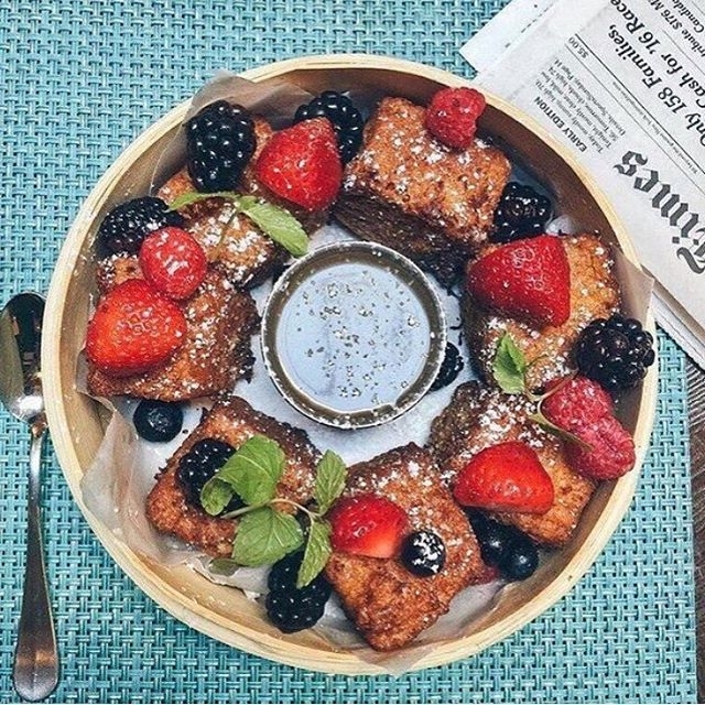 We love Fridays because tomorrow is Saturday. Saturday means brunch @davidburkef…