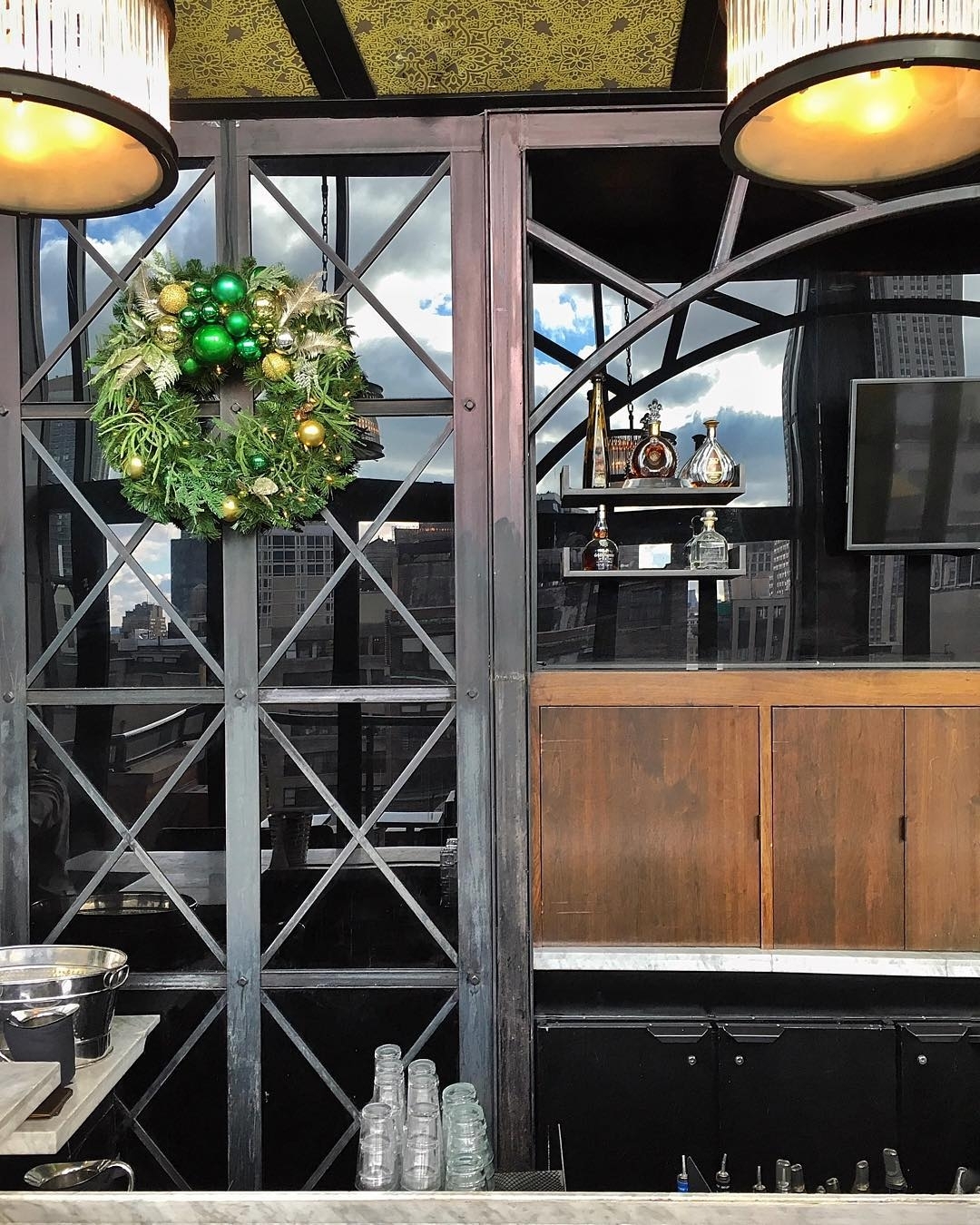 Decking the halls, err, the bars!… #rooftopbarsnyc #nyclife #nycnightlife…