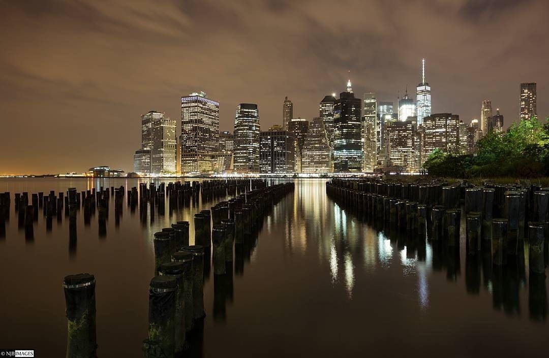 #Goodnight  from the #EmpireState  #photo by the exceptional @neiljamesb #inahya…