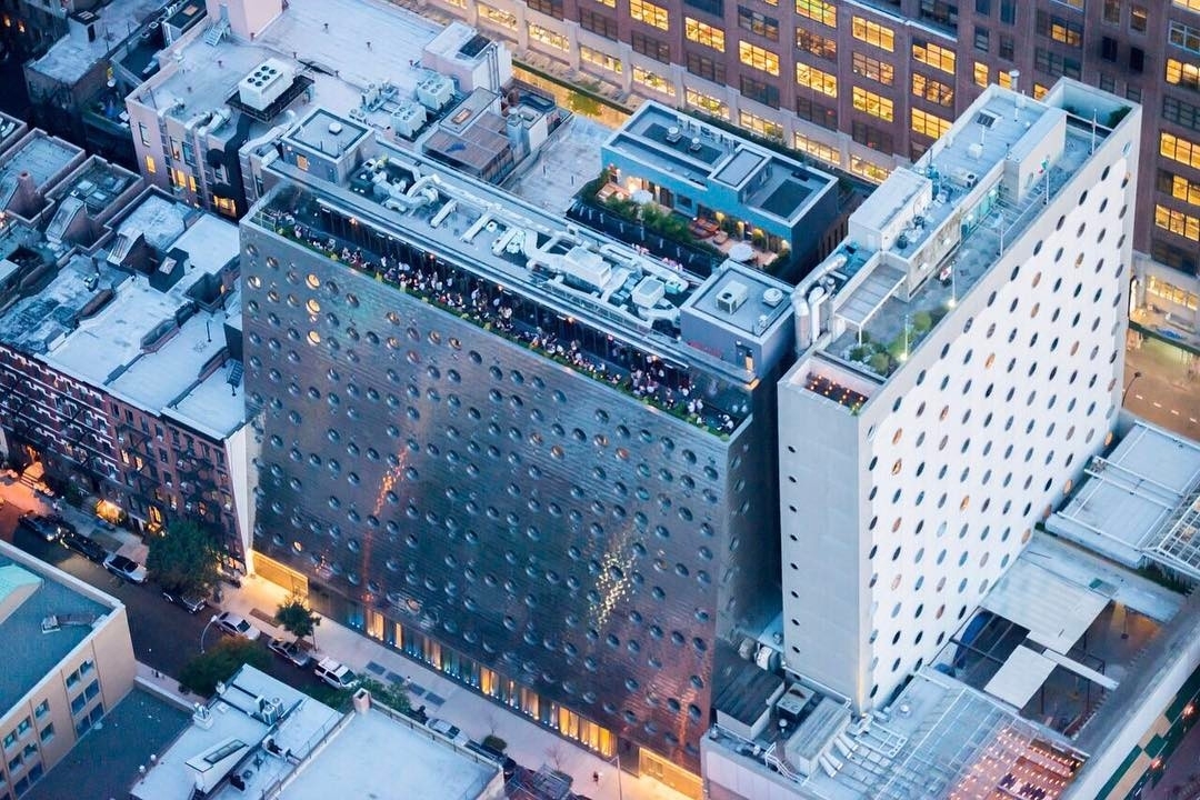 RooftopSZN. 
#tbt… #tbt #rooftopbarsnyc #nyclife #nycnightlife…
