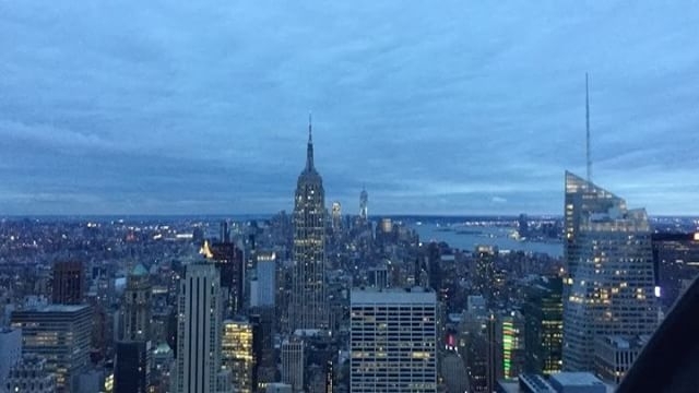 #windy and cold but witness the @empirestatebuildingnyc & the @bankofamerica bui…