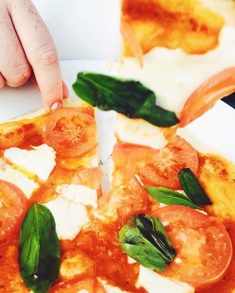 Margherita Flatbread  Basil, fresh mozzarella & tomatoes!
 @sheloveseverything… …