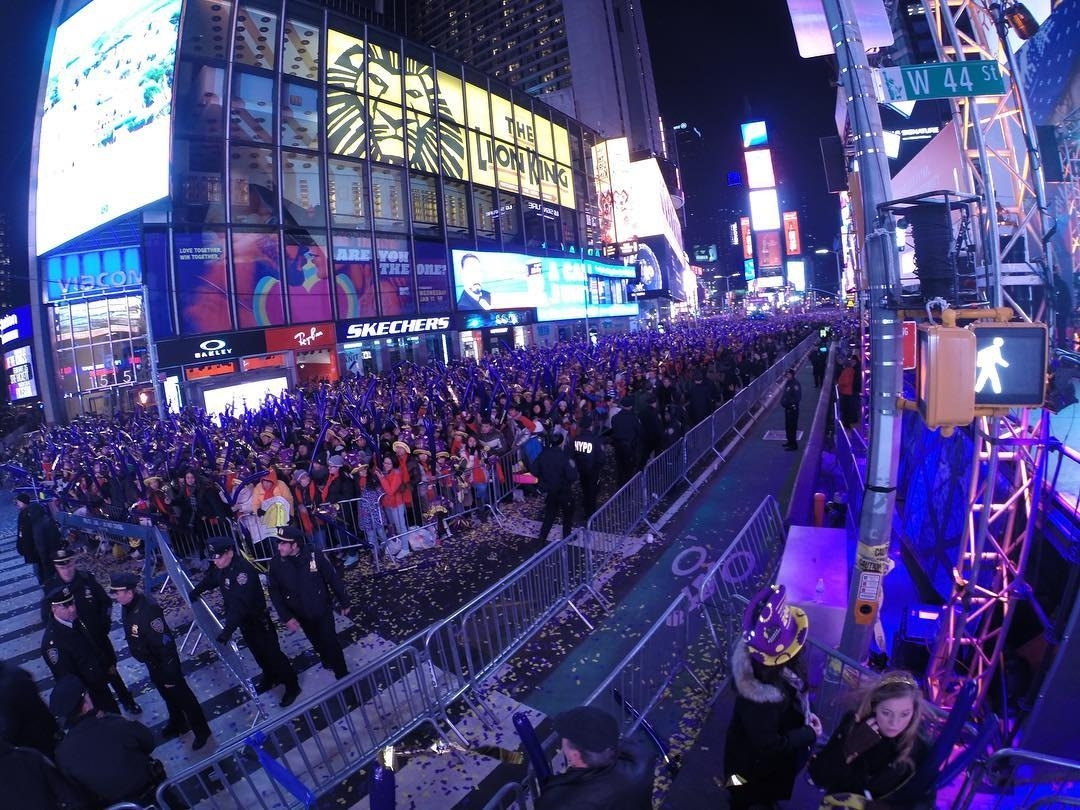 #HappyNewYearsEve from the #Balldrop @timessquarenyc… #balldrop, #happynewyearse…