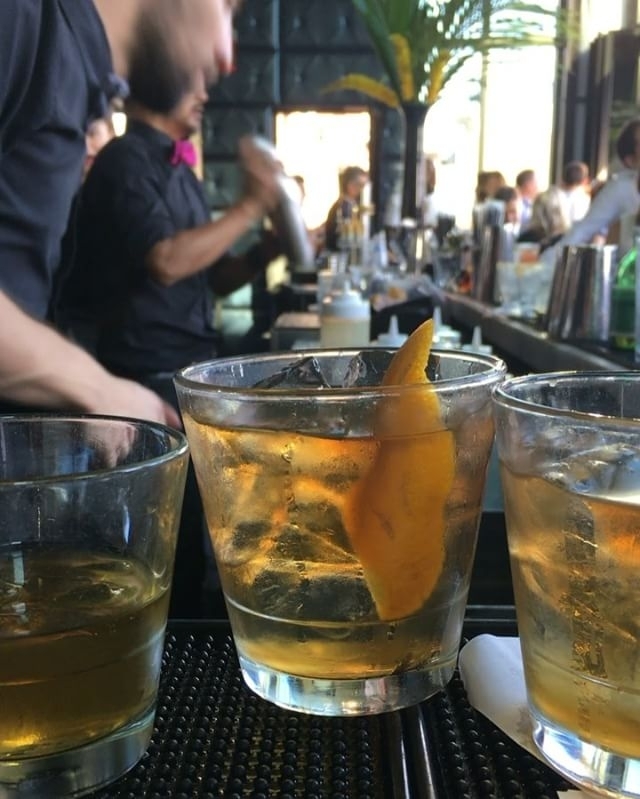 Shakin’ through the week…. #rooftopbarsnyc #nyclife #nycnightlife…