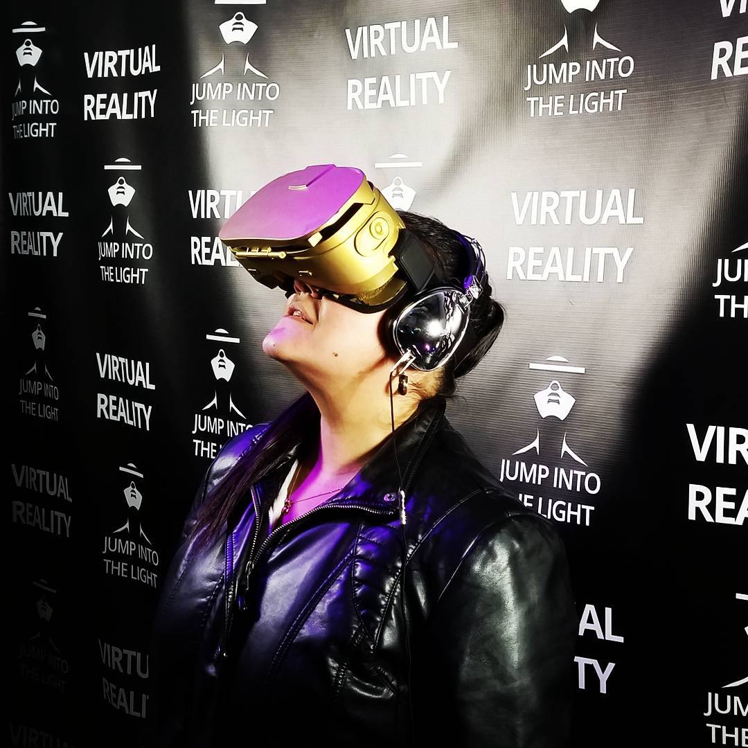 Experience something different tonight! #EnterVR
.
.
180 Orchard st
.
.
#VRcinem…