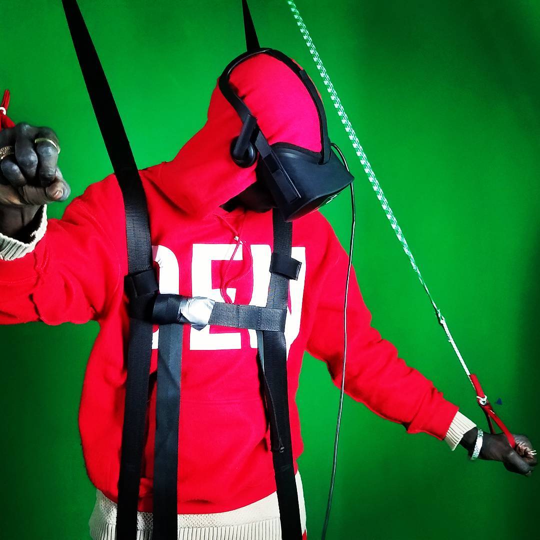 @de3ng #VR skydiving into the Grand Canyon!! Try it out, only at jump into the l…