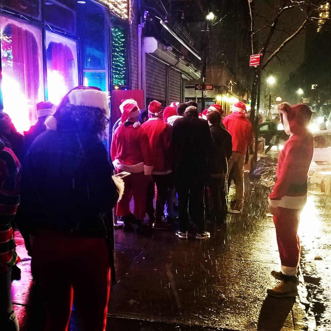 Santacon is on!!Santas with a full costume get 20% off today!! Hohohoo
.
.
180 O…