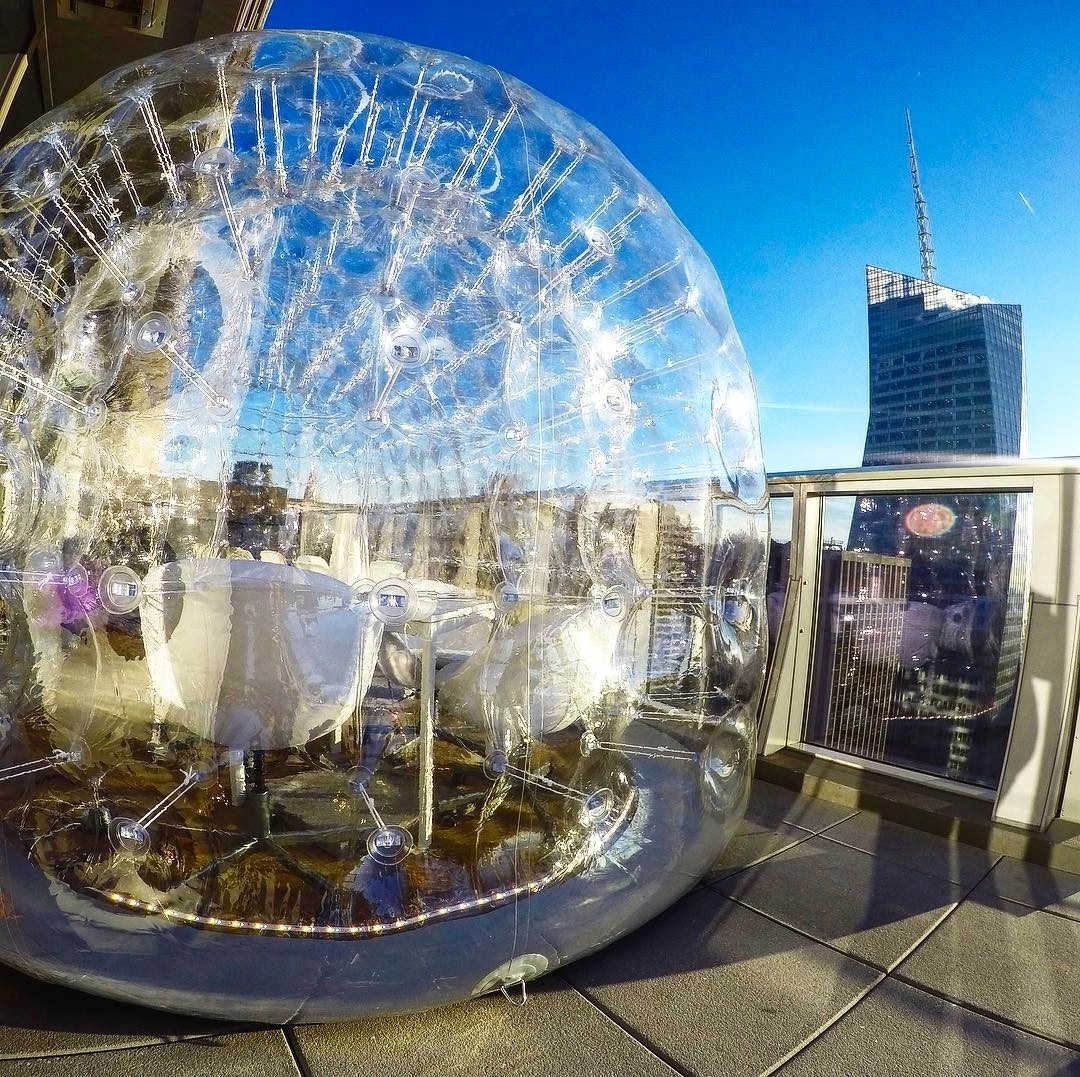 It’s a real #Bubble … #bubble #rooftopbarsnyc #nyclife #nycnightlife… #bubble, #…