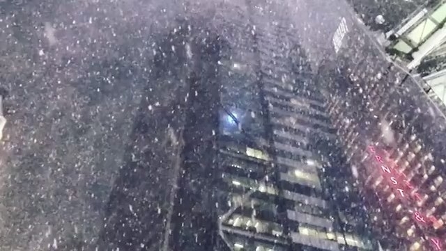 Today’s #snowfall from @timessquarenyc via #hyattcentricexplorer @blairolivia St…