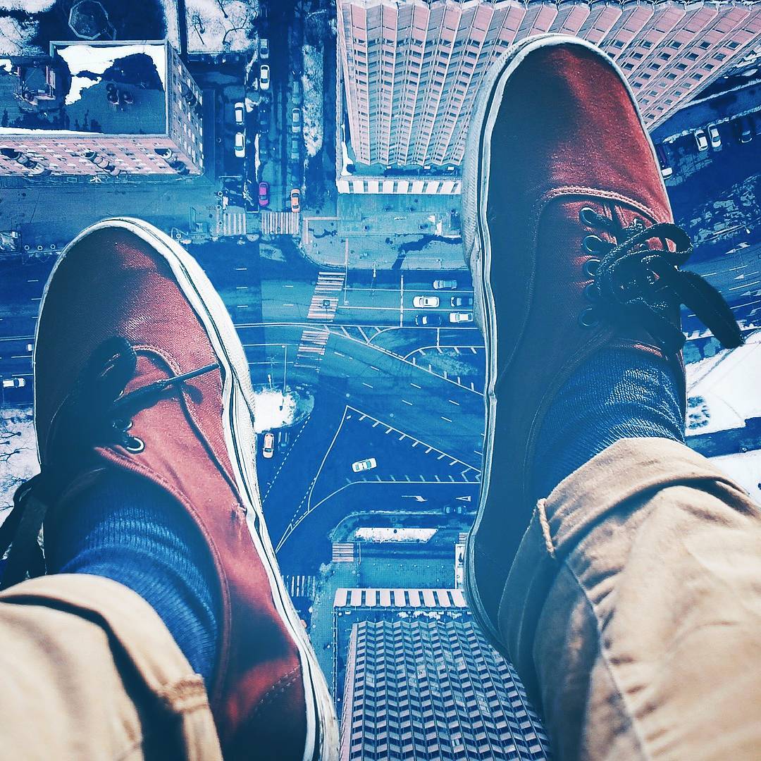 Test your fear of heights in VR!!
180 Orchard st
.
.
.
#fearofheights #vr #JumpI…