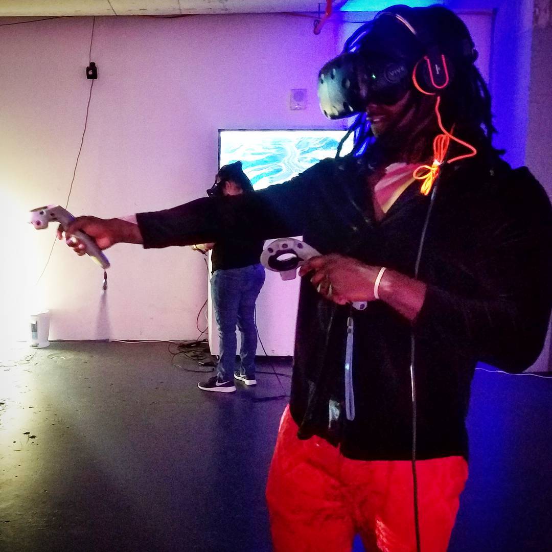 Sunday, funday!! #VIRTUALREALITY is best enjoyed with friends, bring your squad1…