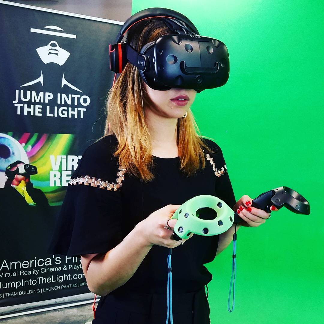 Producer and DJ @tokimonsta checking out her new #VR experience with @thewavevr …