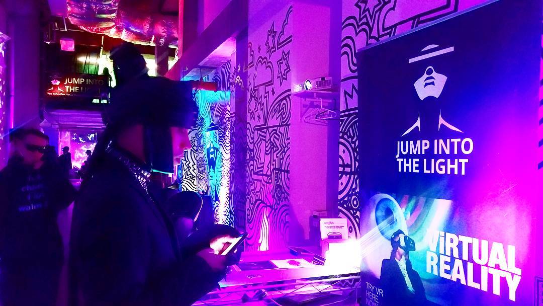 Go beyond the void
180 Orchard St
.
.
.
.
#vr #VIRTUALREALITY #cinema #playlab #…