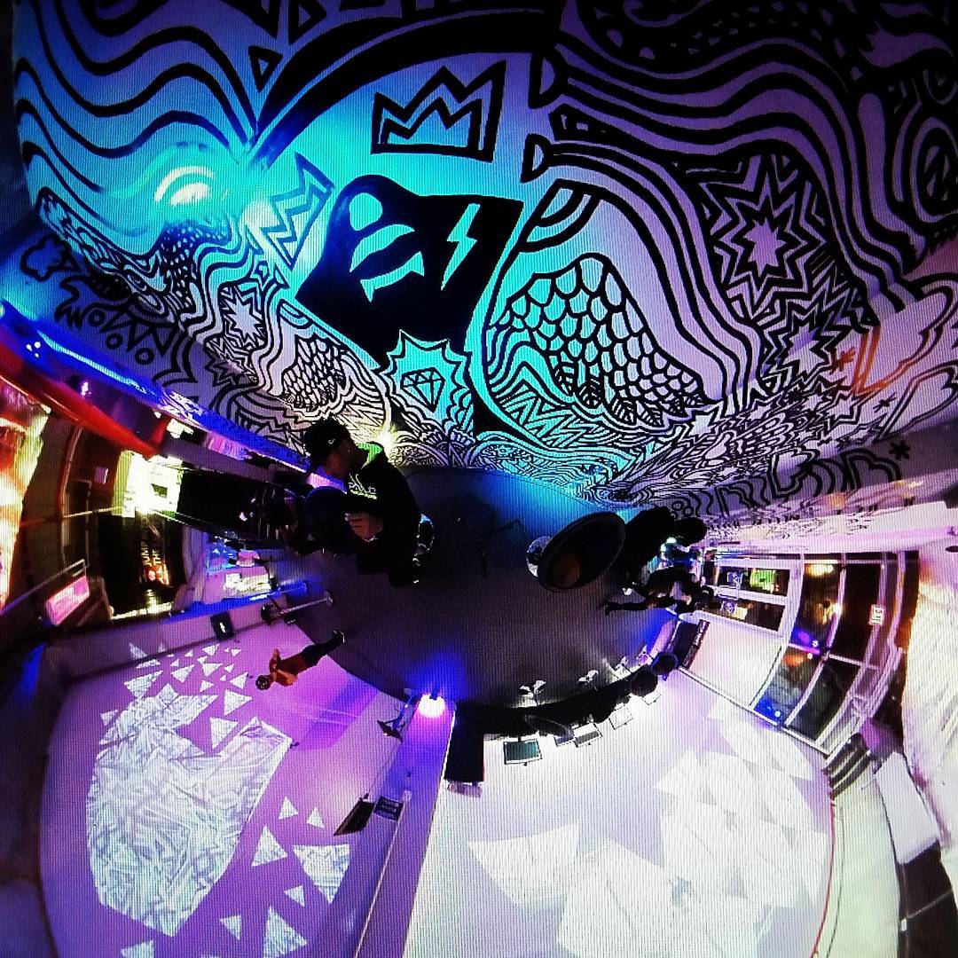 Exit reality and jump into the light!
Best Virtual Reality experiences in NYC 18…