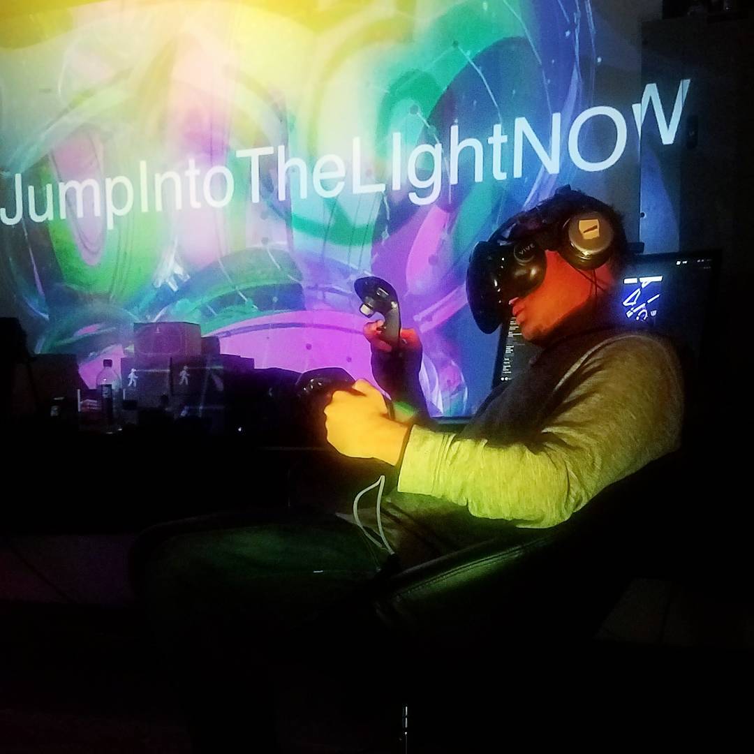 @fuzjn working on VR visuals for his new track! check out his 365 music project
…