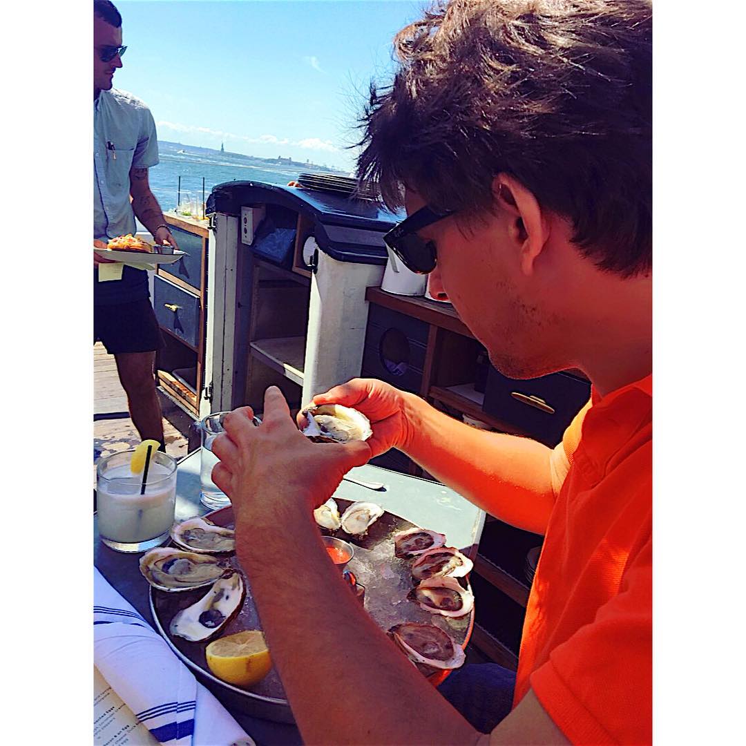 Happy birthday to this oyster lover #nyc #boatoysterbar #soho #nycfun #birthdayn…