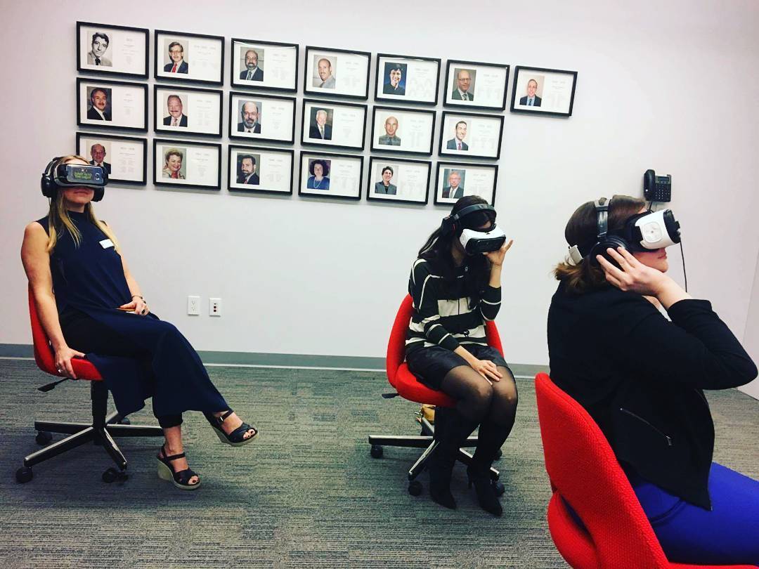 Bringing VR to members of @iidanychapter 
#virtualreality #jumpintothelight #jit…