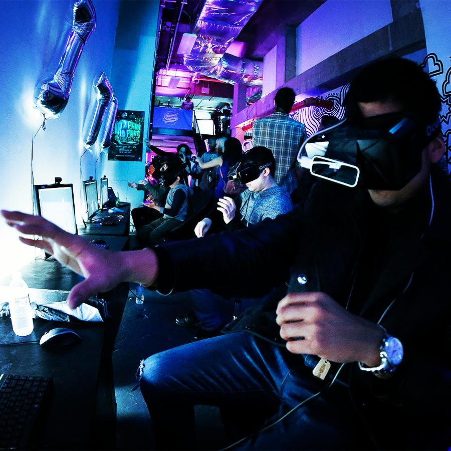 Reach into the future!! Do Virtual Reality at 180 ORCHARD tonight! @jumpintothel…