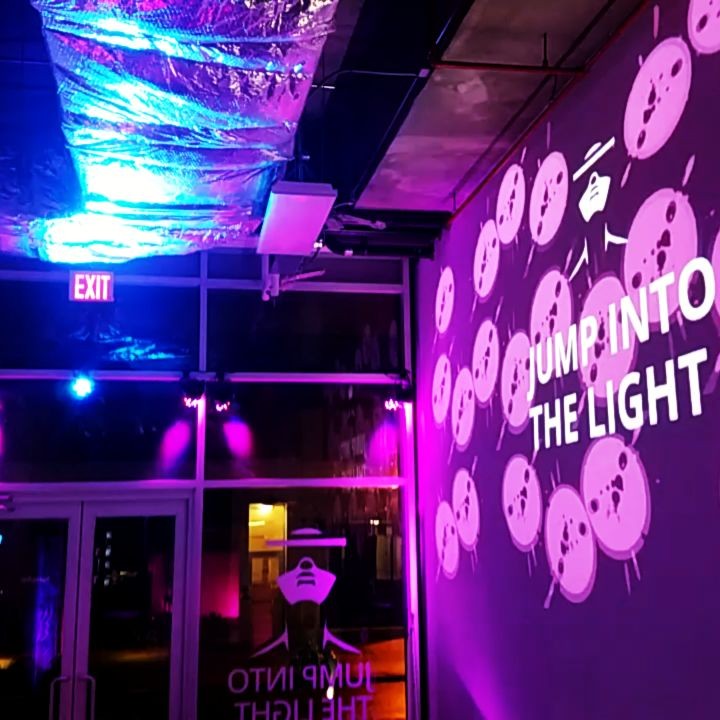 Jump Into The Light
Explore VR! We got you!

#vrcinema #vrplaylab #vr #virtualr…