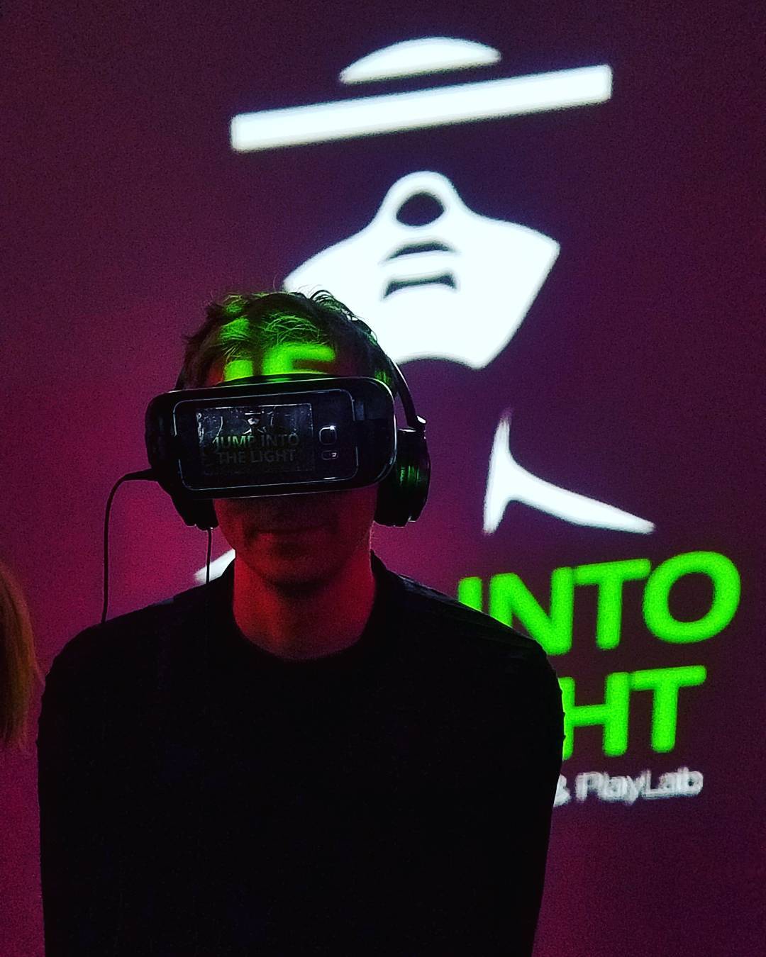 Wanderlust welcome!  Fly around the World in VR with immersive 360 videos!!  
#w…