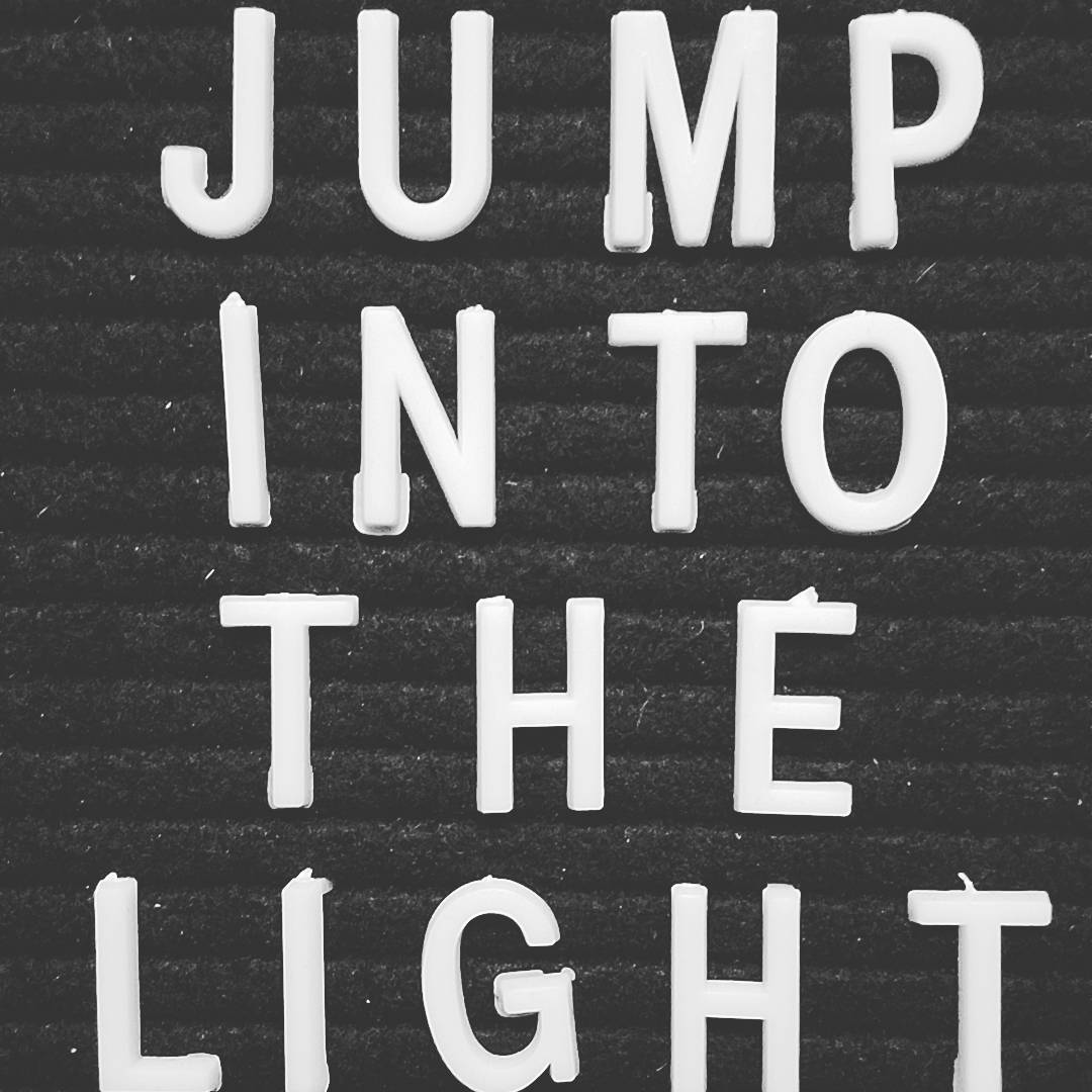 When its cold outside   JUMP INTO THE LIGHT!!! 
#vrcinema #vrplaylabab #vrplaygr…