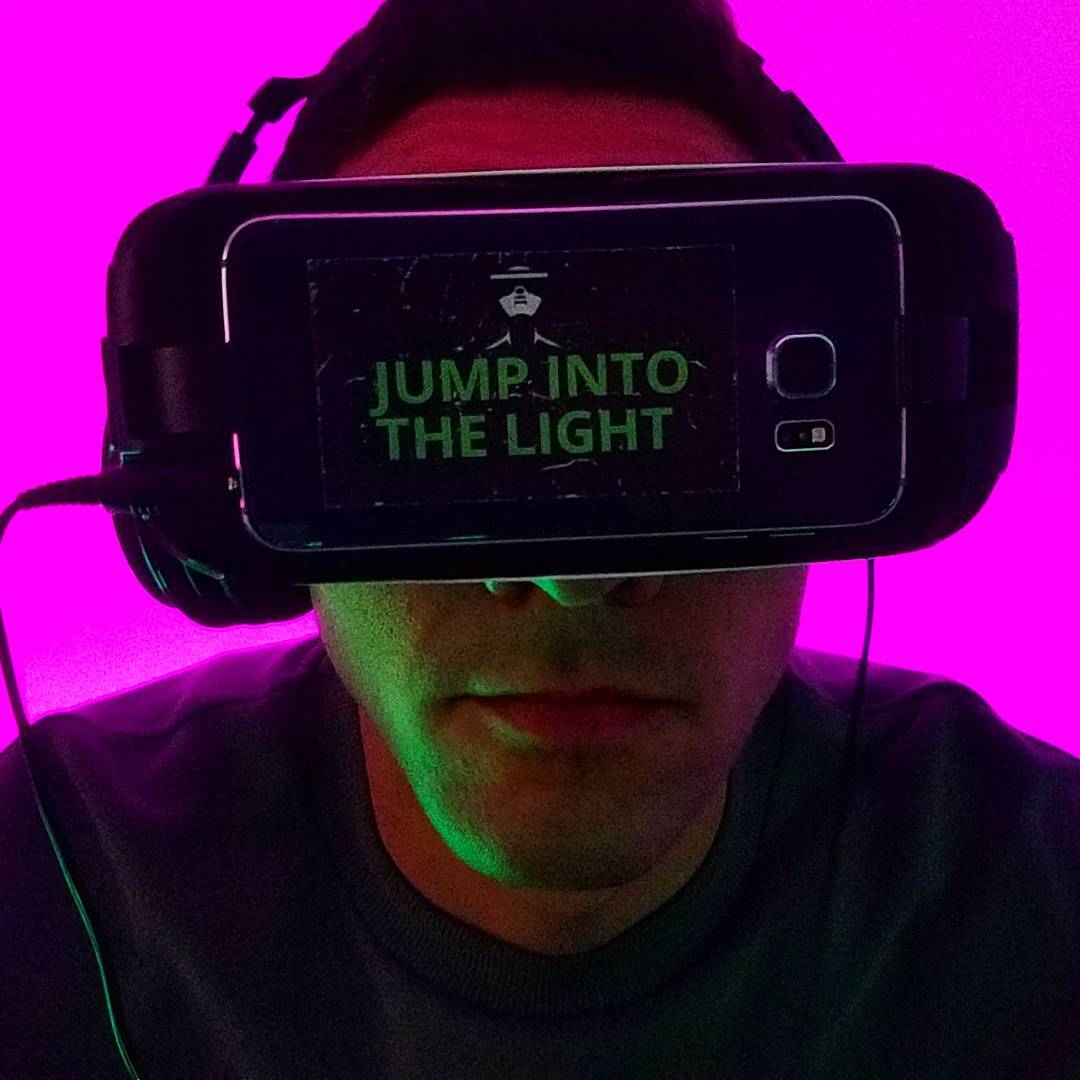 Look into my eyes! 
#jumpintothelight #vr #vrcinema #nyvr #oculus #samsung #look…