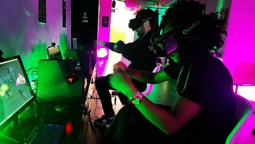 The future is here! Where are you?! Jump into vr! 
#vrcinema #vrplaylabab #jumpi…