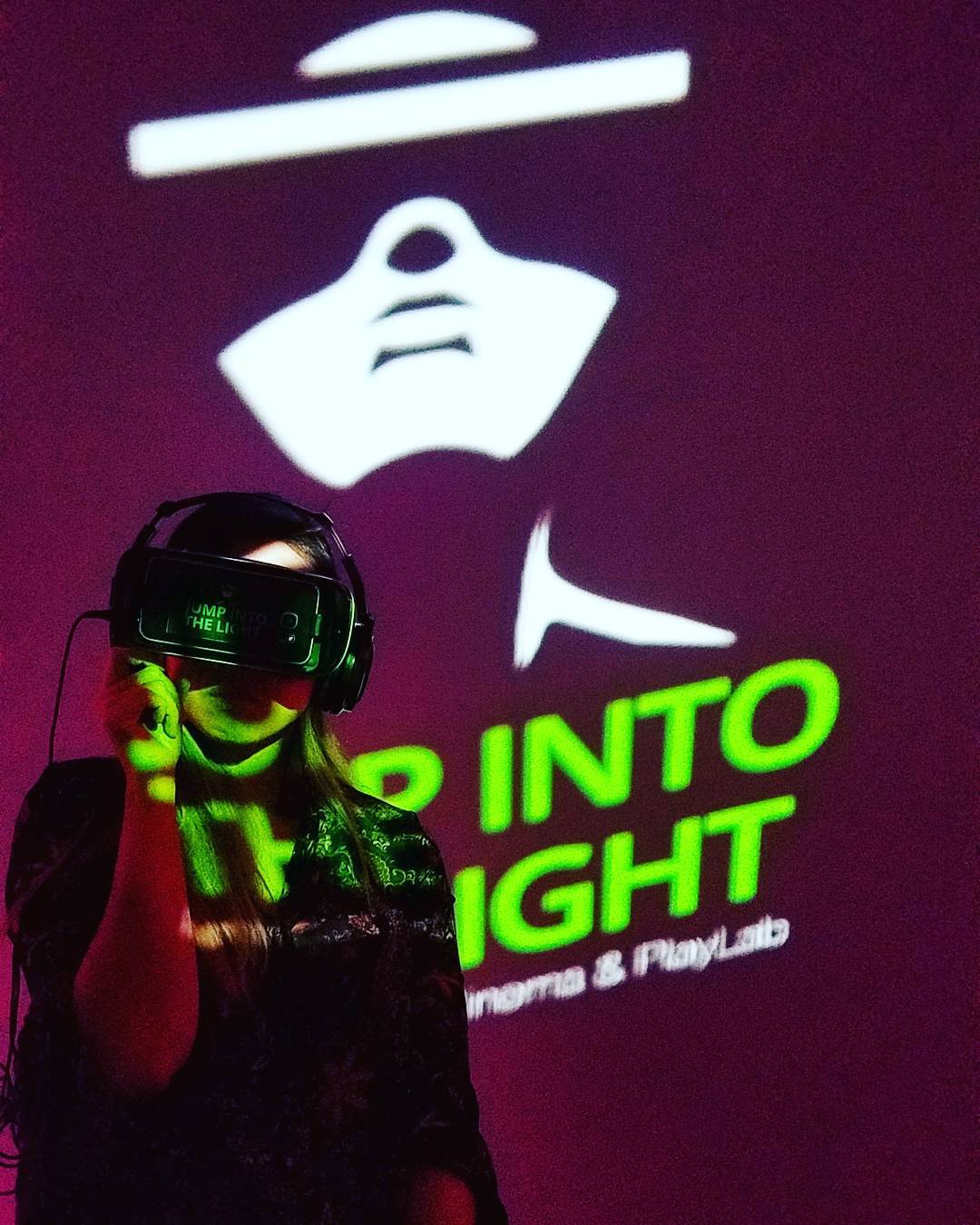 Try VR Here. Now. @jumpintothelightnow

#virtualreality #vrcinema #vrplaylab #vr…